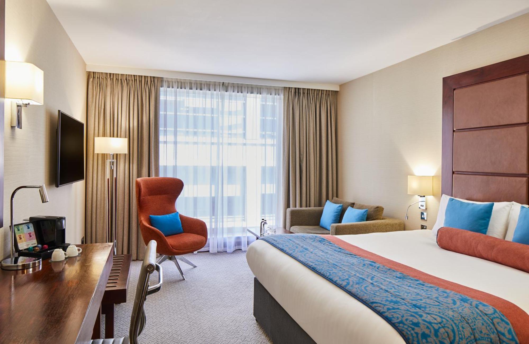 Hotel Leonardo Royal St Paul's 4*