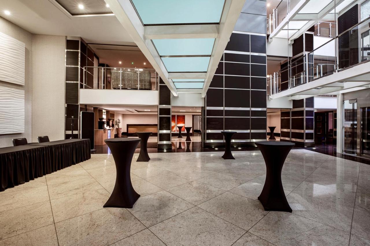 Отель Leonardo Royal St Paul's 4*